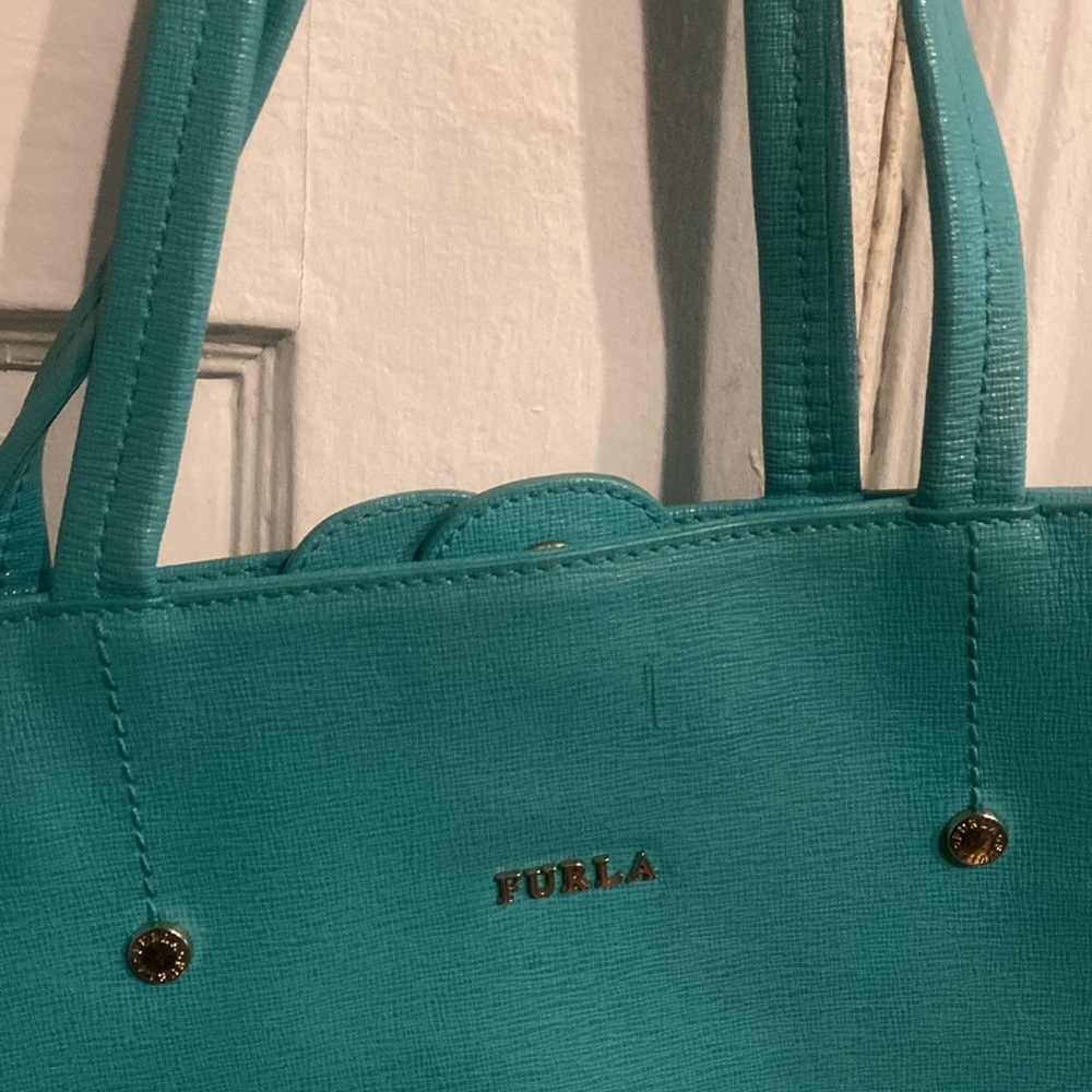 Excellent Used Condition Barely Worn Small Tote B… - image 2